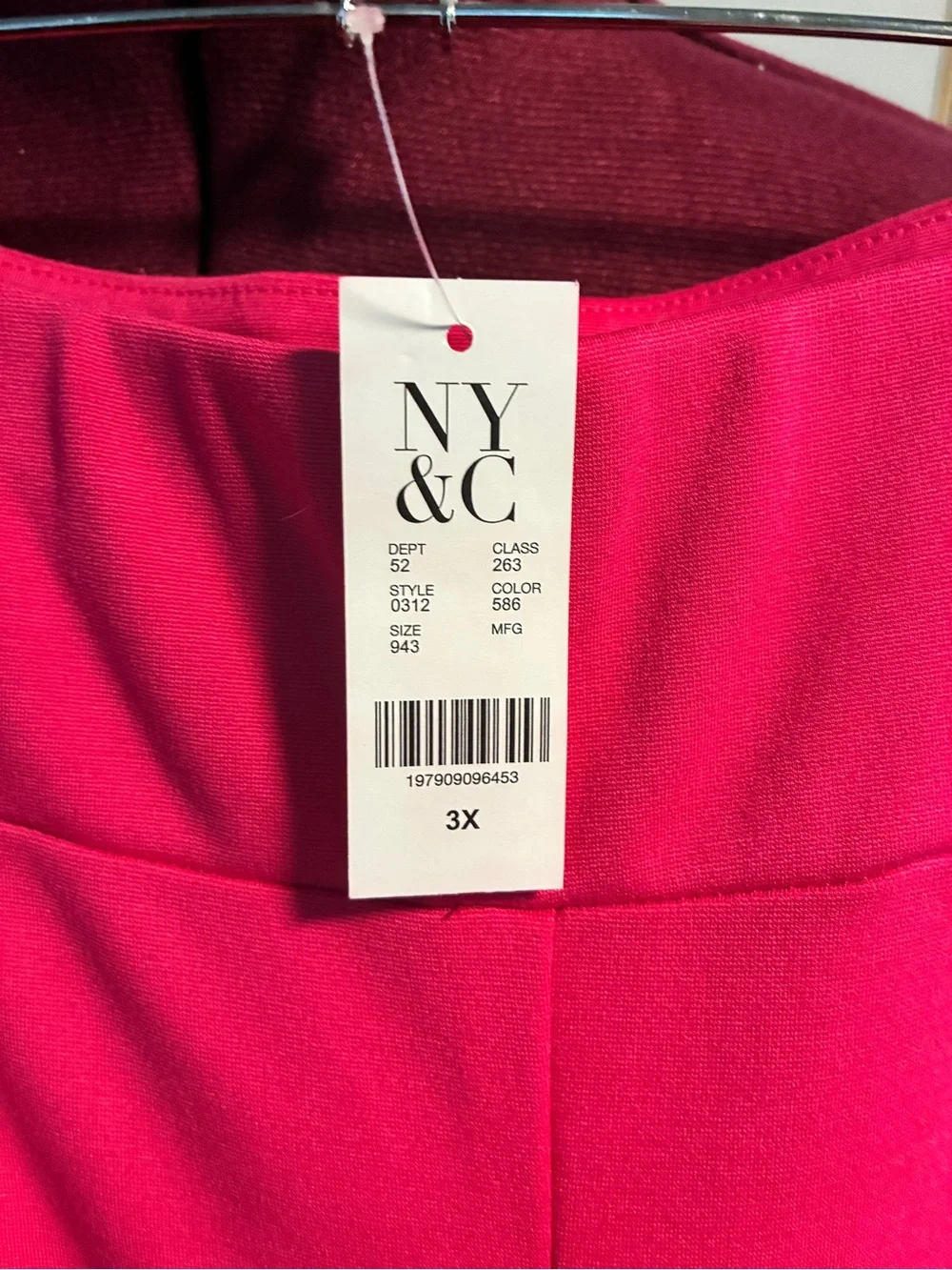 New York & Company bold wide